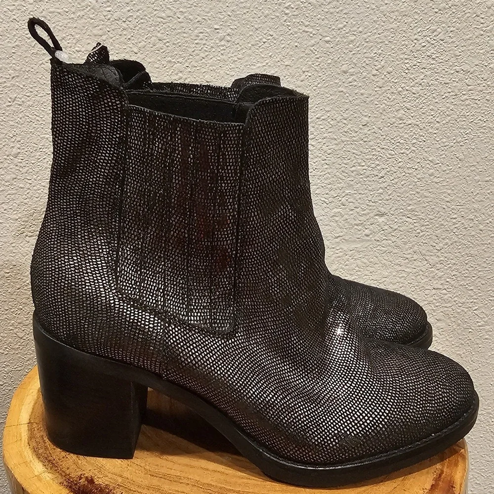 Morena Gabrielli Black Metallic Snakeskin Ankle Boots Block Heel Anthropologie 7